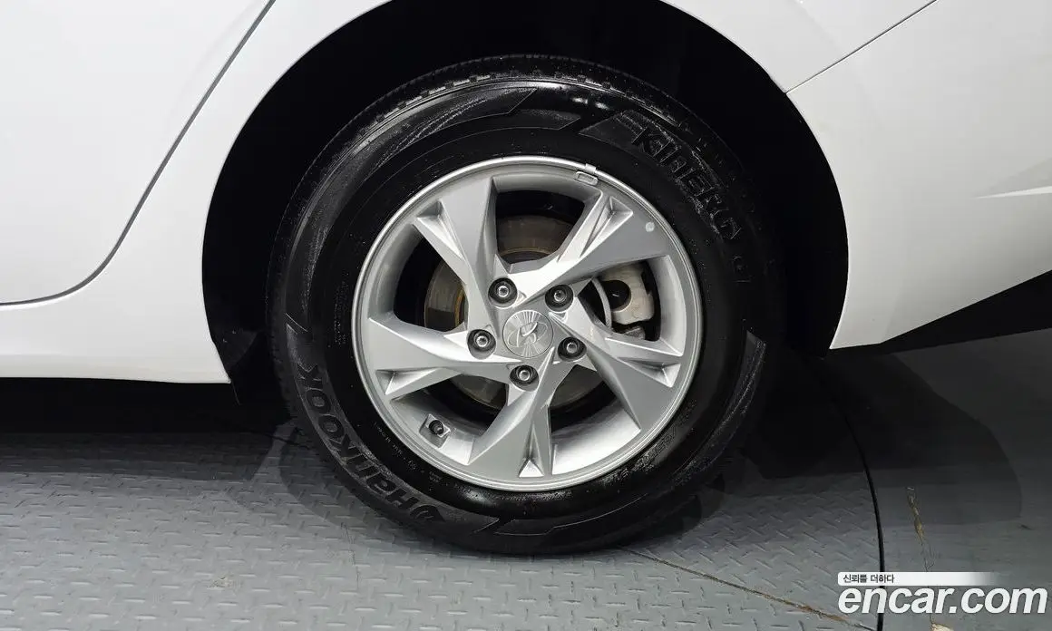 Hyundai Avante 2023 1.6 автомат (гидро), фото 7 Hyundai Avante 2023 1.6 автомат (гидро), фото 7