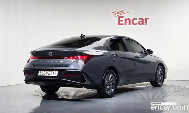 Hyundai Avante 2023 1.6 автомат (гидро), миниатюра 1