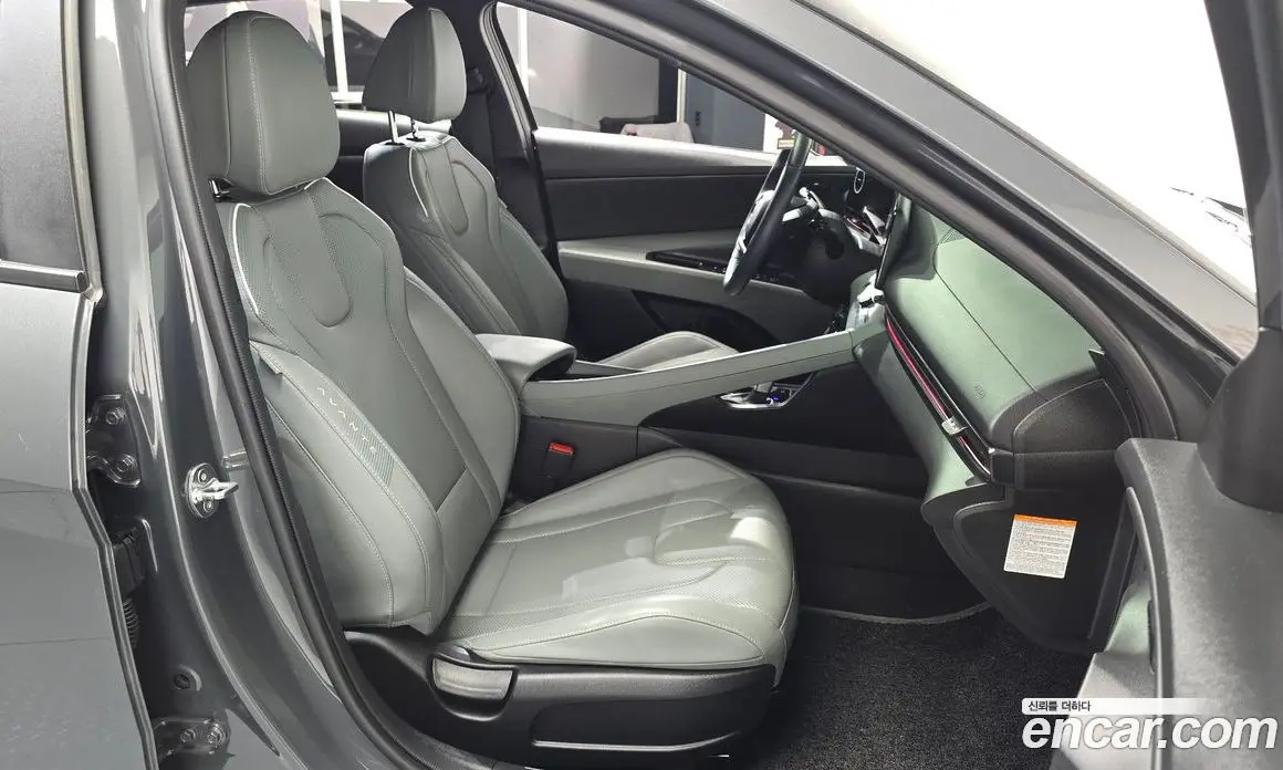 Hyundai Avante 2023 1.6 автомат (гидро), фото 15