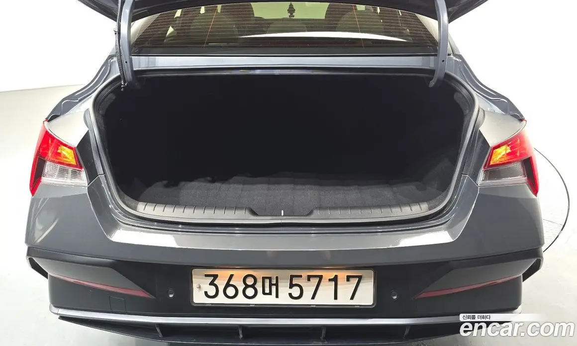 Hyundai Avante 2023 1.6 автомат (гидро), фото 21