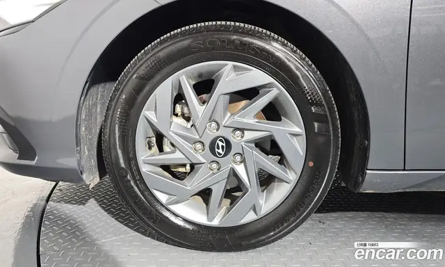 Hyundai Avante 2023 1.6 автомат (гидро), миниатюра 4