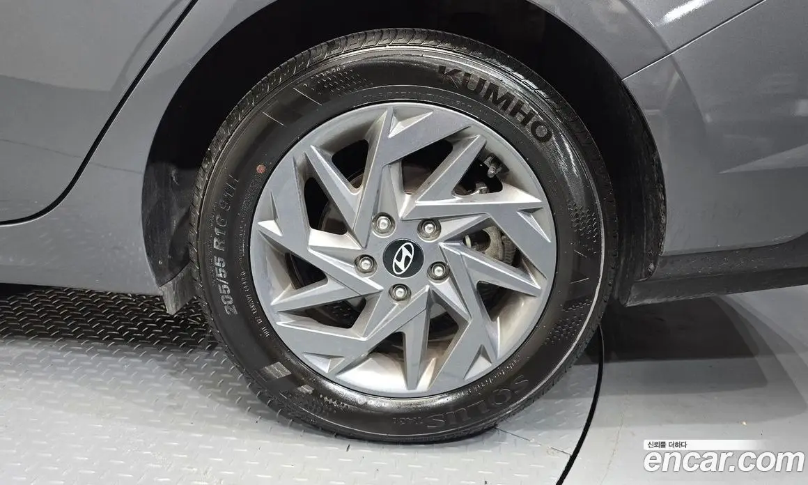 Hyundai Avante 2023 1.6 автомат (гидро), фото 6