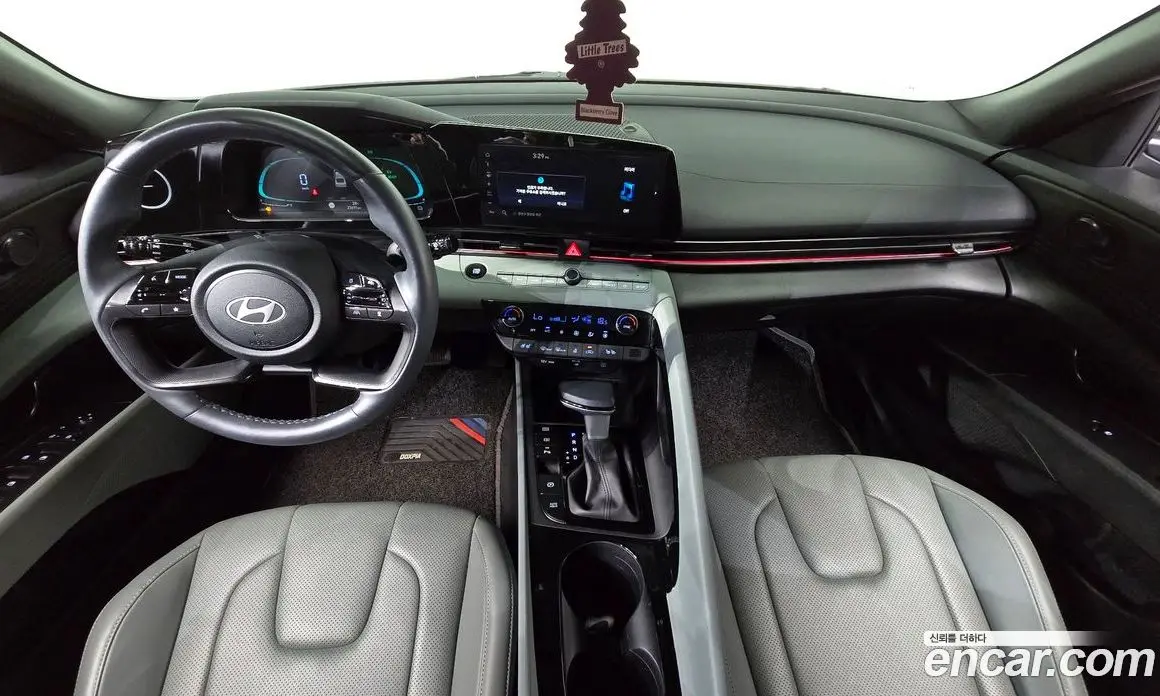 Hyundai Avante 2023 1.6 автомат (гидро), фото 9