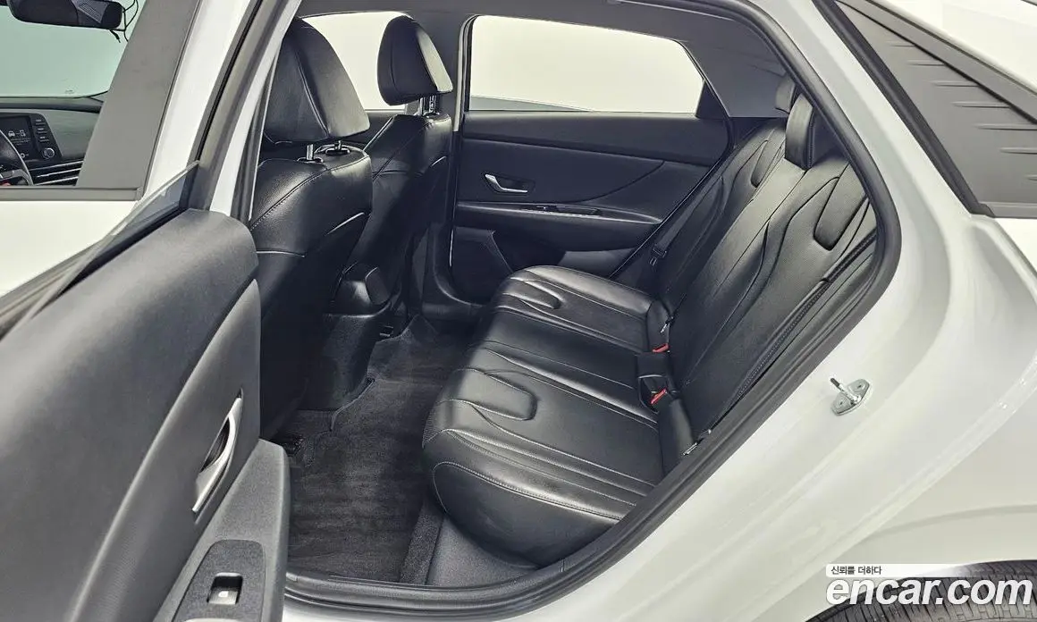 Hyundai Avante 2023 1.6 автомат (гидро), фото 17 Hyundai Avante 2023 1.6 автомат (гидро), фото 17