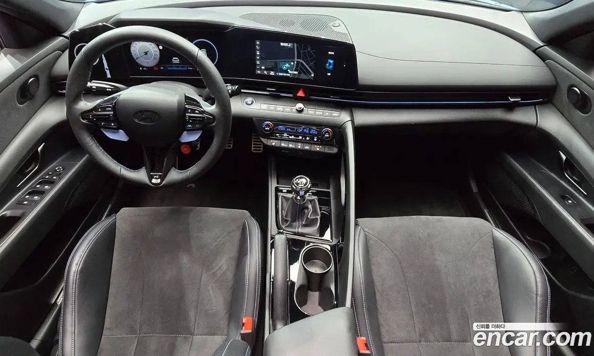 Hyundai Avante 2024 2.0 механика, фото 10 Hyundai Avante 2024 2.0 механика, фото 10