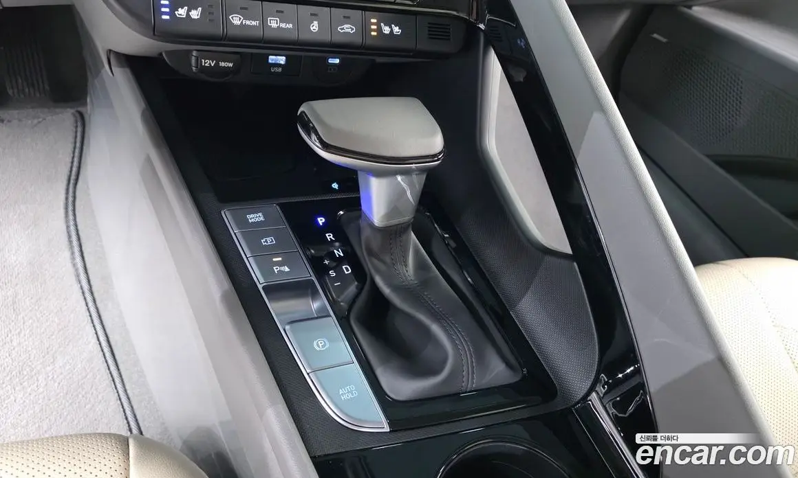Hyundai Avante 2025 1.6 автомат (гидро), фото 12