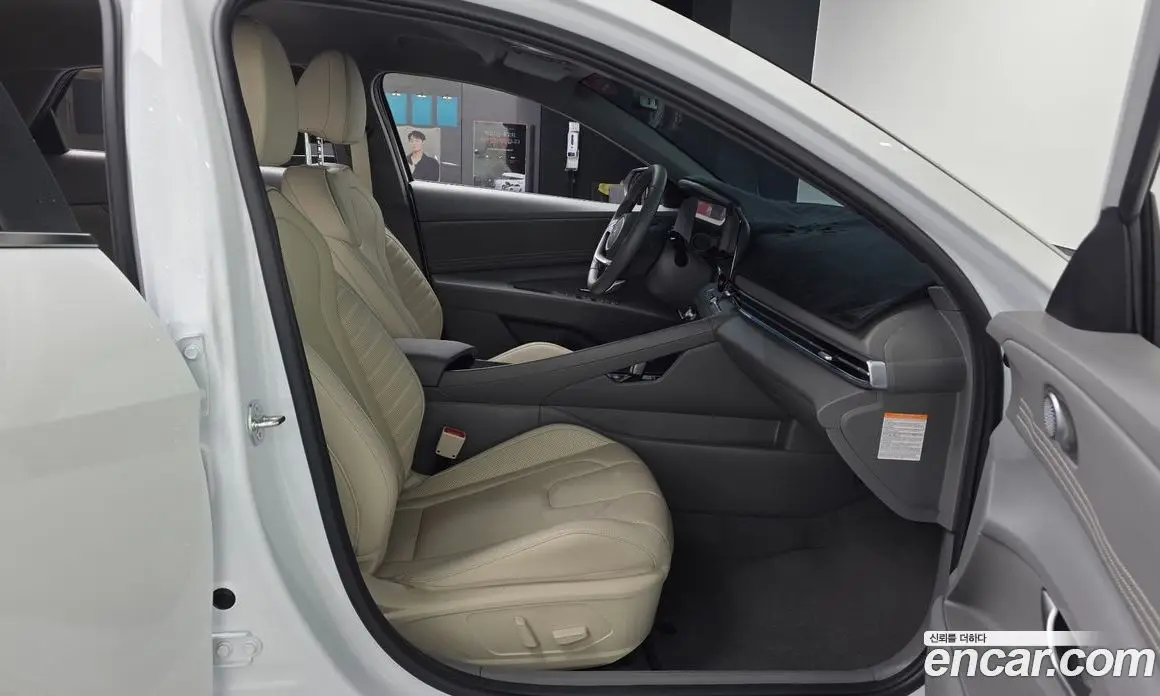 Hyundai Avante 2025 1.6 автомат (гидро), фото 17