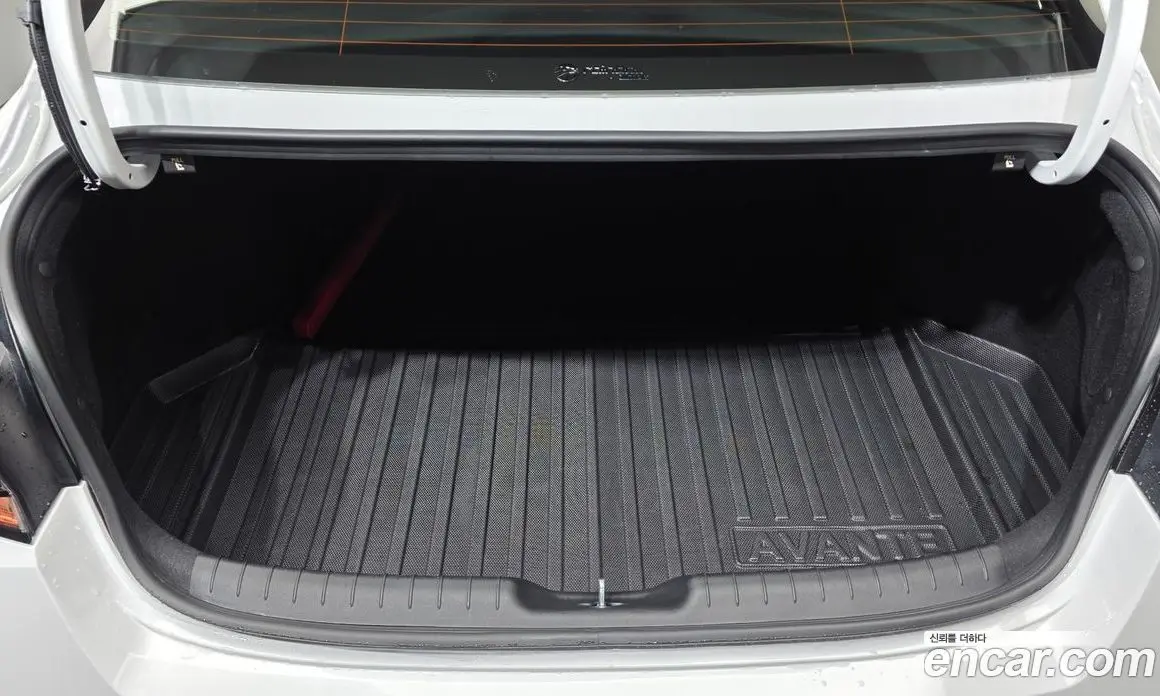 Hyundai Avante 2025 1.6 автомат (гидро), фото 26
