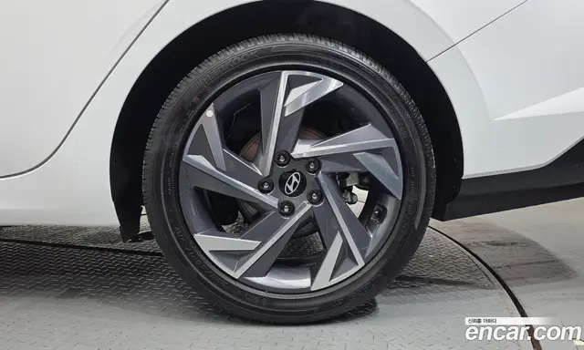 Hyundai Avante 2025 1.6 автомат (гидро), миниатюра 7