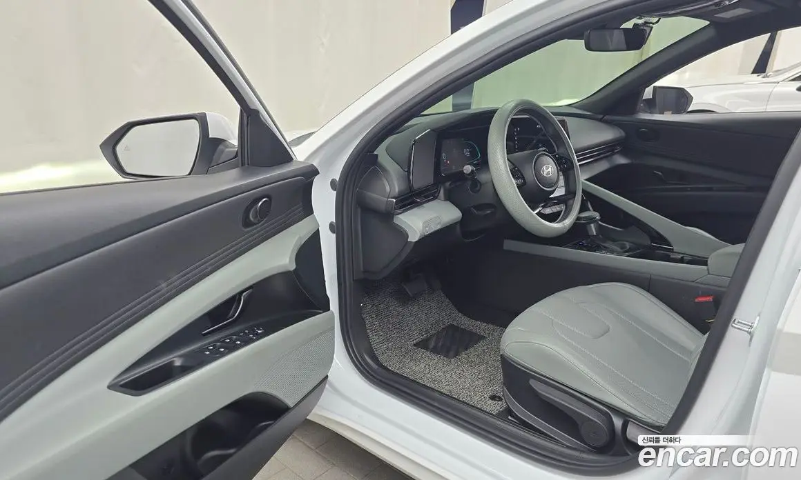 Hyundai Avante 2025 1.6 автомат (гидро), фото 13