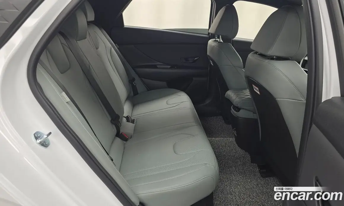 Hyundai Avante 2025 1.6 автомат (гидро), фото 17