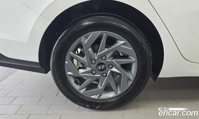 Hyundai Avante 2025 1.6 автомат (гидро), миниатюра 5