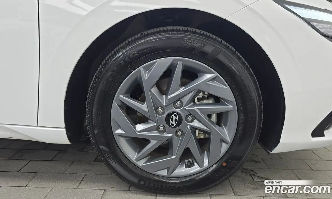 Hyundai Avante 2025 1.6 автомат (гидро), фото 7
