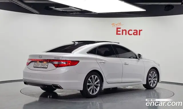 Hyundai Grandeur 2016 2.4 автомат (гидро), миниатюра 2 Hyundai Grandeur 2016 2.4 автомат (гидро), миниатюра 2