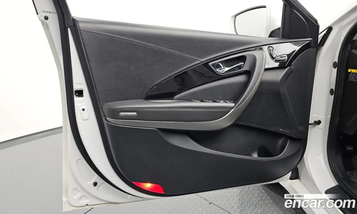 Hyundai Grandeur 2016 2.4 автомат (гидро), фото 14 Hyundai Grandeur 2016 2.4 автомат (гидро), фото 14