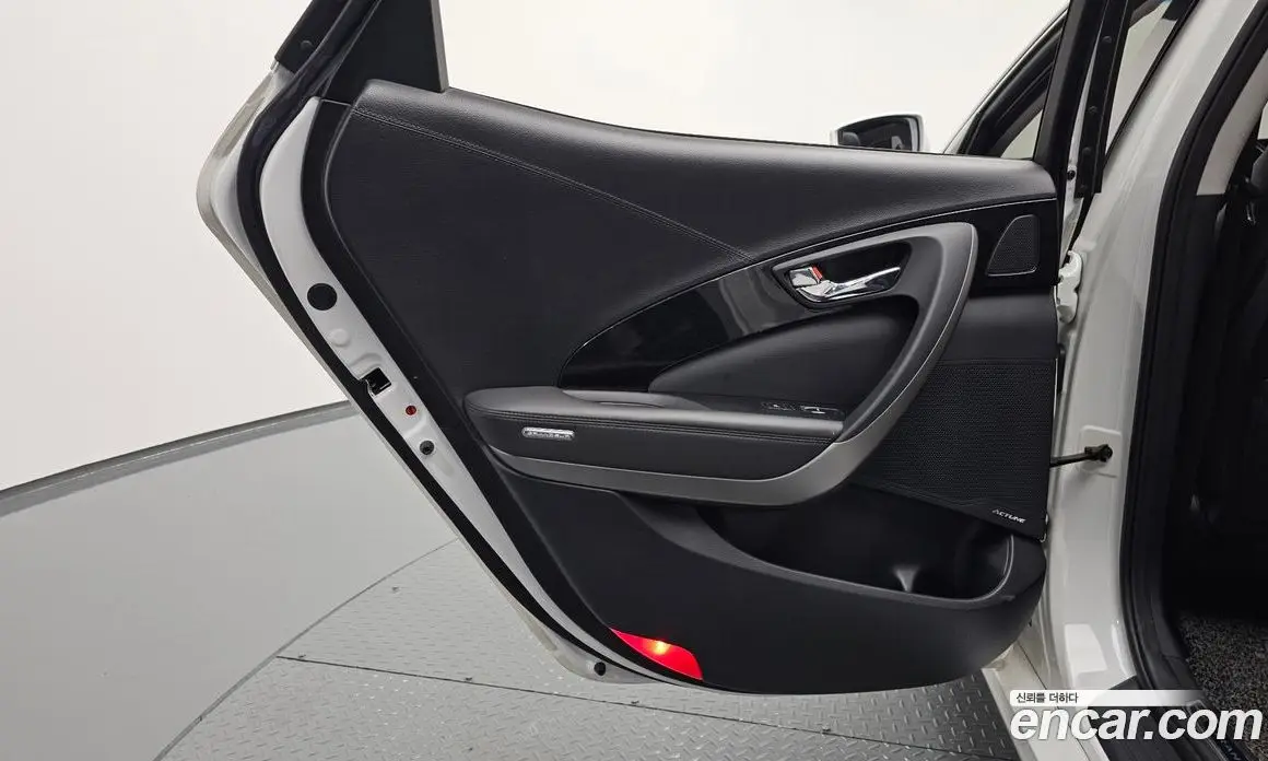 Hyundai Grandeur 2016 2.4 автомат (гидро), фото 15 Hyundai Grandeur 2016 2.4 автомат (гидро), фото 15