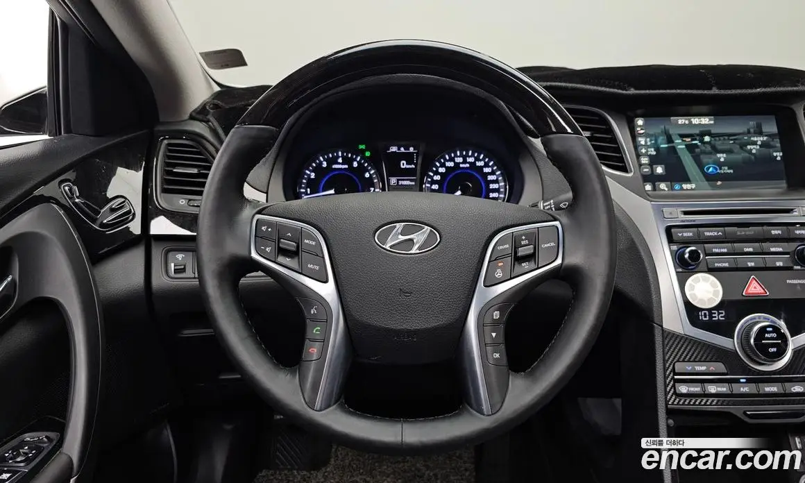 Hyundai Grandeur 2016 2.4 автомат (гидро), фото 18 Hyundai Grandeur 2016 2.4 автомат (гидро), фото 18