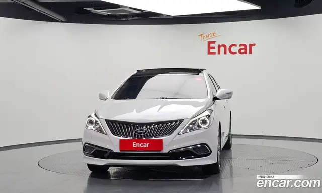 Hyundai Grandeur 2016 2.4 автомат (гидро), миниатюра 3 Hyundai Grandeur 2016 2.4 автомат (гидро), миниатюра 3