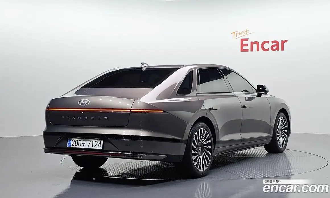 Hyundai Grandeur 2024 2.5 автомат (гидро), фото 2 Hyundai Grandeur 2024 2.5 автомат (гидро), фото 2