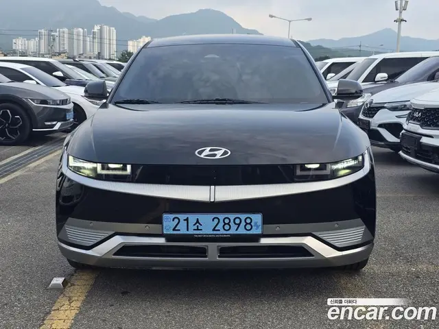 Hyundai Ioniq 5 2022 0.1 автомат (гидро), миниатюра 1 Hyundai Ioniq 5 2022 0.1 автомат (гидро), миниатюра 1