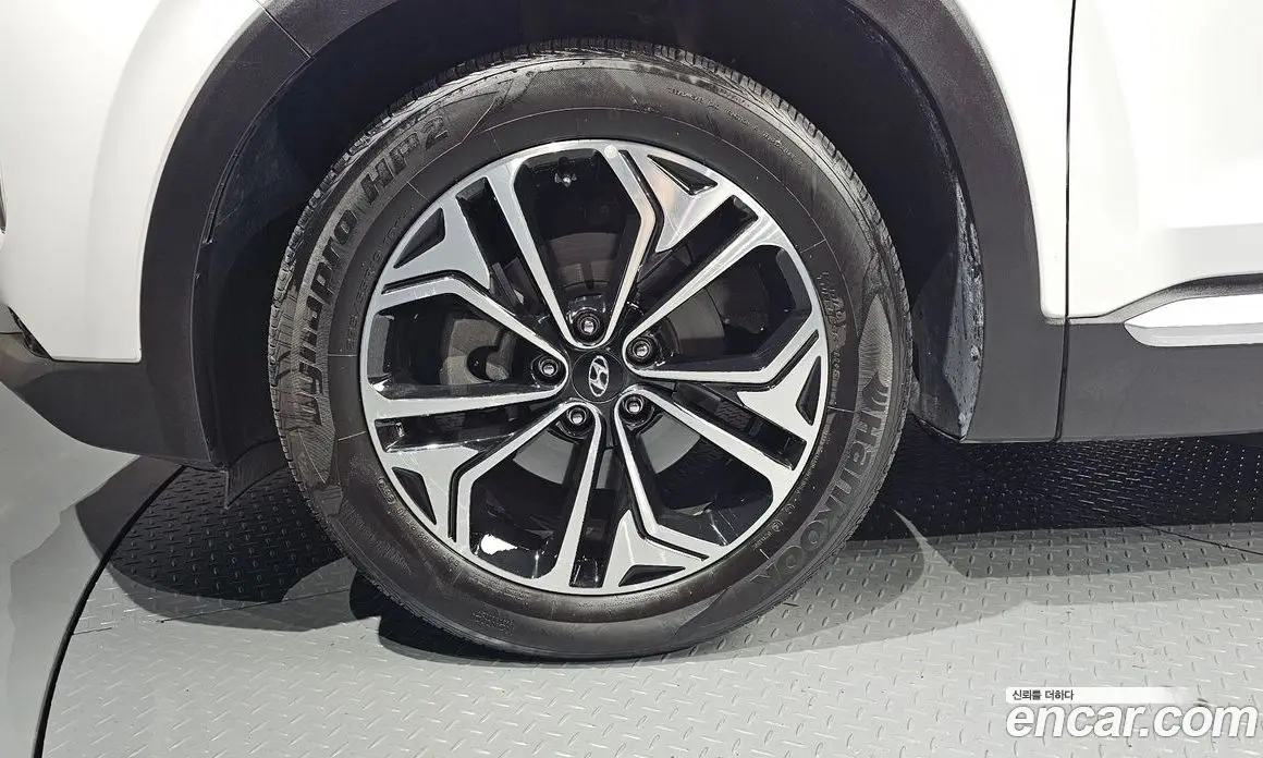 Hyundai Santa Fe 2019 2.0 автомат (гидро), фото 5