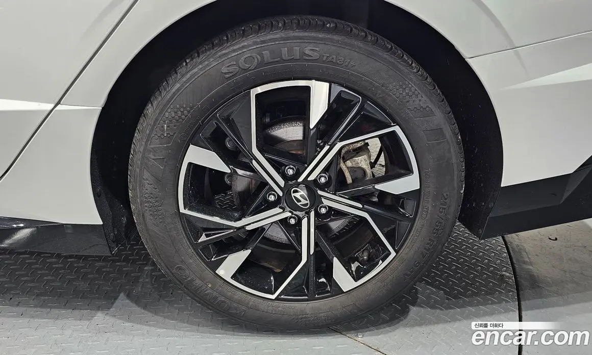 Hyundai Sonata 2023 2.0 автомат (гидро), фото 7