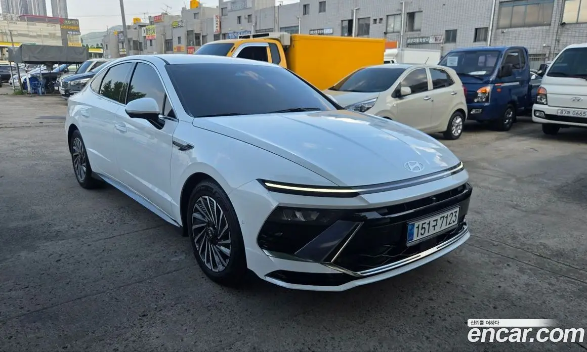 Hyundai Sonata 2023 2.0 автомат (гидро), фото 4 Hyundai Sonata 2023 2.0 автомат (гидро), фото 4