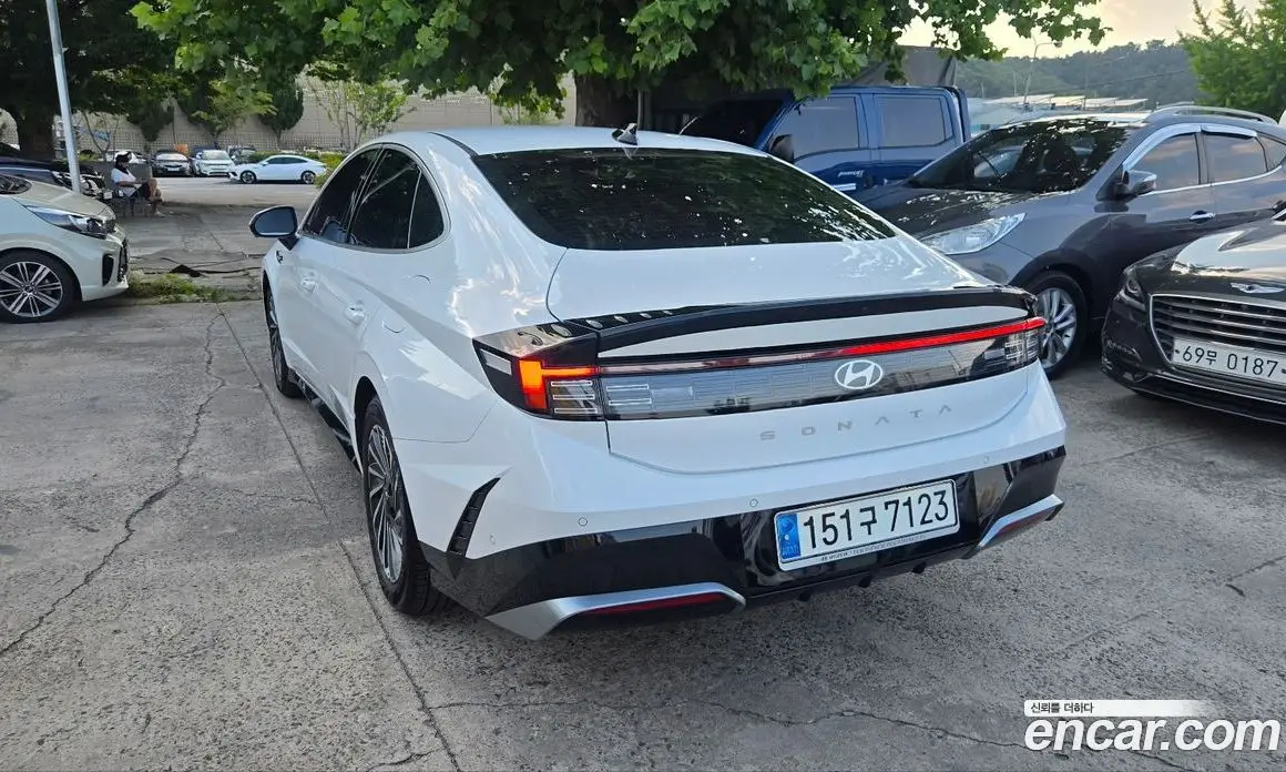 Hyundai Sonata 2023 2.0 автомат (гидро), фото 5 Hyundai Sonata 2023 2.0 автомат (гидро), фото 5