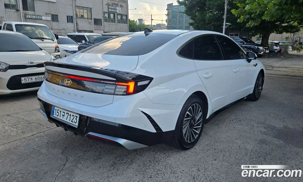 Hyundai Sonata 2023 2.0 автомат (гидро), фото 7 Hyundai Sonata 2023 2.0 автомат (гидро), фото 7
