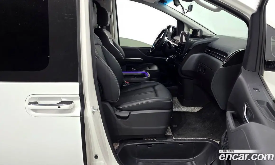 Hyundai Staria 2022 3.5 автомат (гидро), фото 16 Hyundai Staria 2022 3.5 автомат (гидро), фото 16
