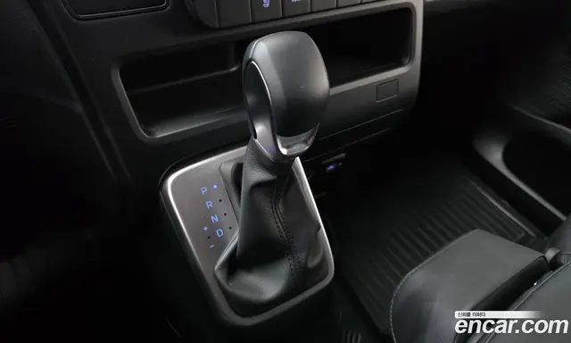 Hyundai Staria 2023 2.2 автомат (гидро), миниатюра 12