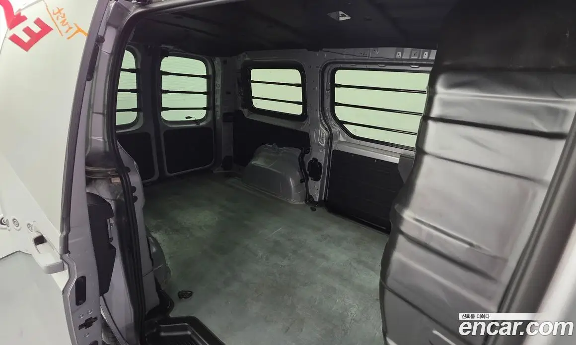 Hyundai Staria 2023 2.2 автомат (гидро), фото 16 Hyundai Staria 2023 2.2 автомат (гидро), фото 16