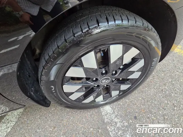 Hyundai Staria 2024 2.2 автомат (гидро), миниатюра 2