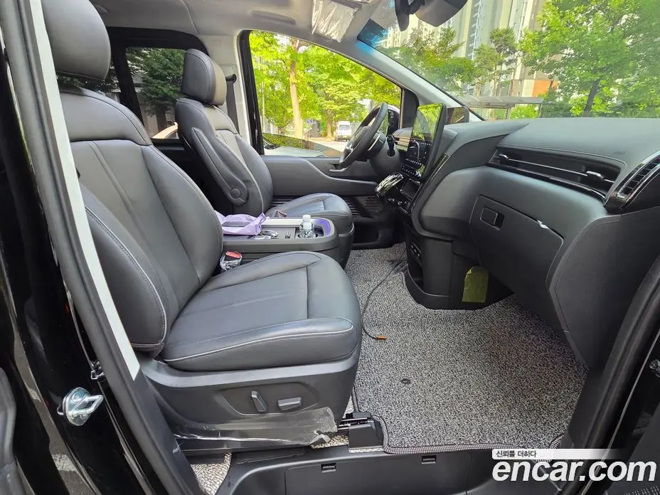 Hyundai Staria 2024 2.2 автомат (гидро), фото 12