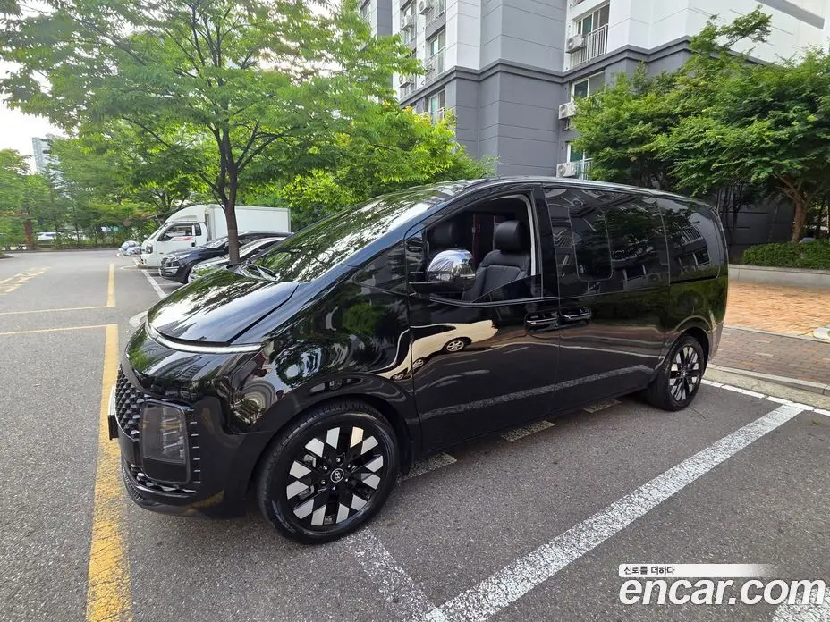 Hyundai Staria 2024 2.2 автомат (гидро), фото 16