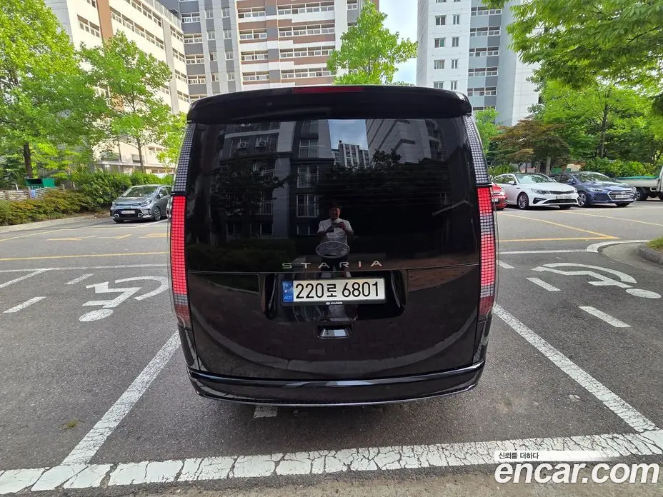 Hyundai Staria 2024 2.2 автомат (гидро), фото 6