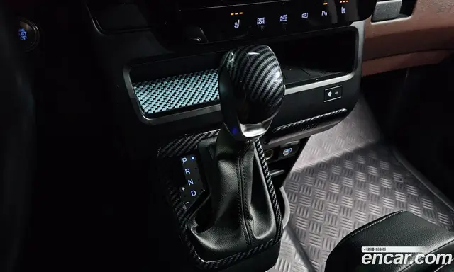 Hyundai Staria 2024 3.5 автомат (гидро), миниатюра 12