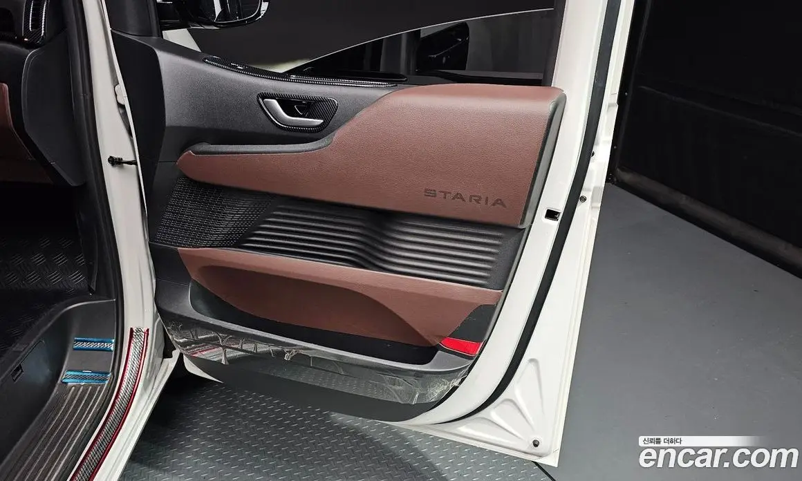 Hyundai Staria 2024 3.5 автомат (гидро), фото 15