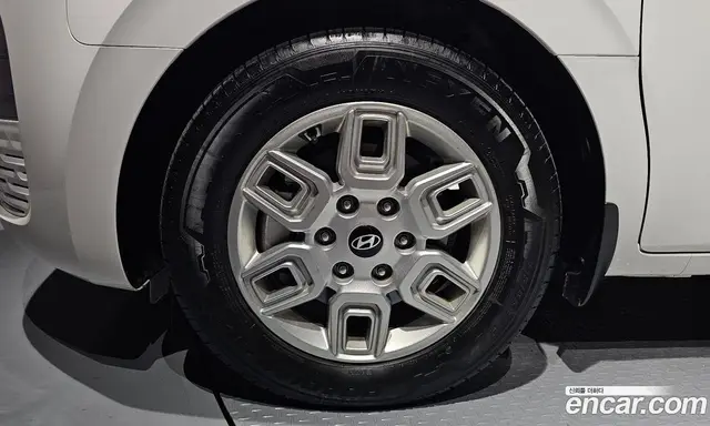 Hyundai Staria 2024 3.5 автомат (гидро), миниатюра 5