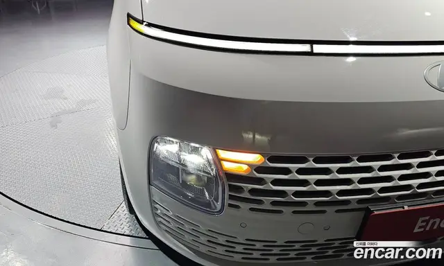 Hyundai Staria 2024 3.5 автомат (гидро), миниатюра 8