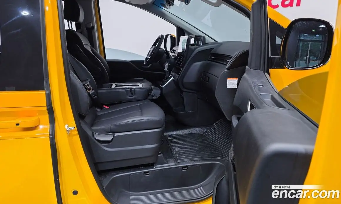 Hyundai Staria 2025 1.6 автомат (гидро), фото 17