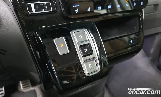 Hyundai Staria 2025 2.2 автомат (гидро), миниатюра 12
