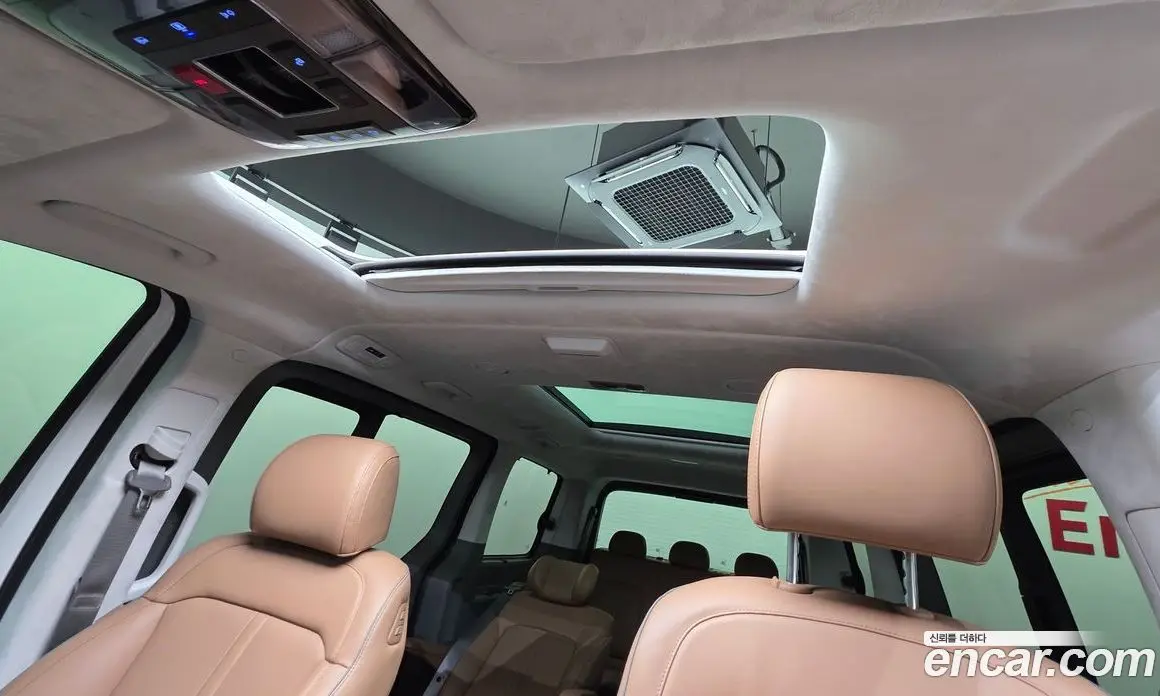 Hyundai Staria 2025 2.2 автомат (гидро), фото 17
