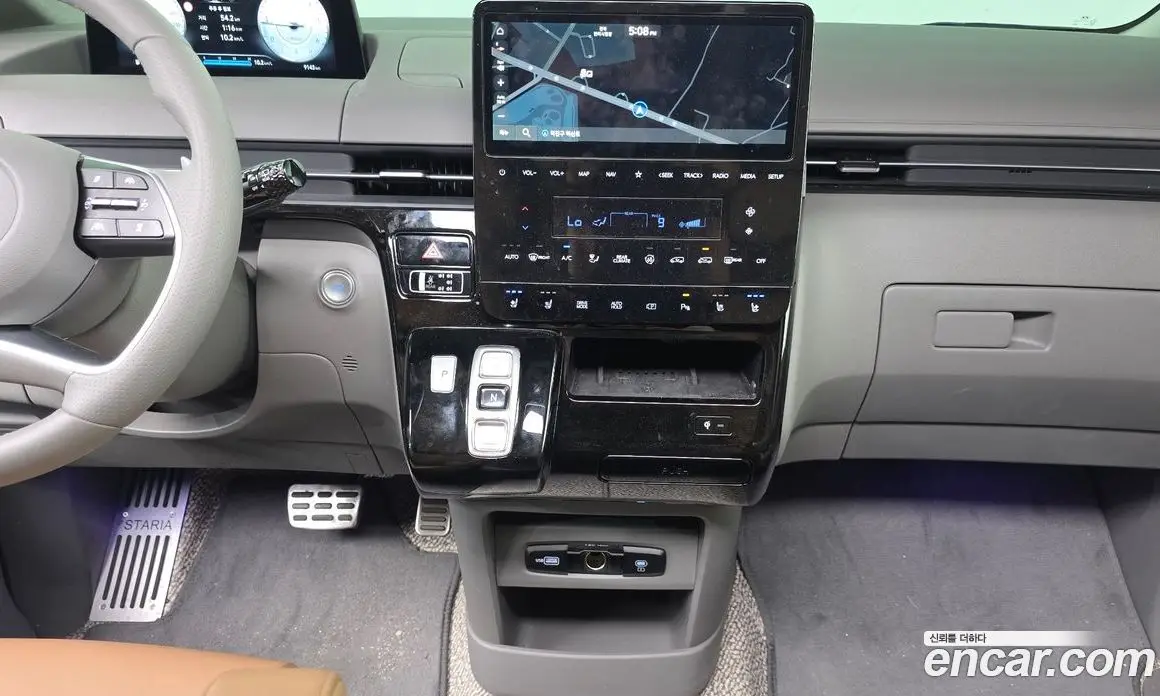 Hyundai Staria 2025 2.2 автомат (гидро), фото 21