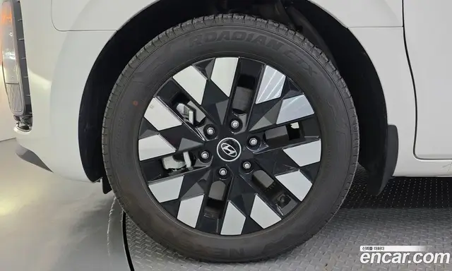 Hyundai Staria 2025 2.2 автомат (гидро), миниатюра 5