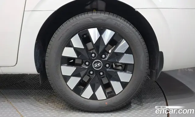 Hyundai Staria 2025 2.2 автомат (гидро), миниатюра 7