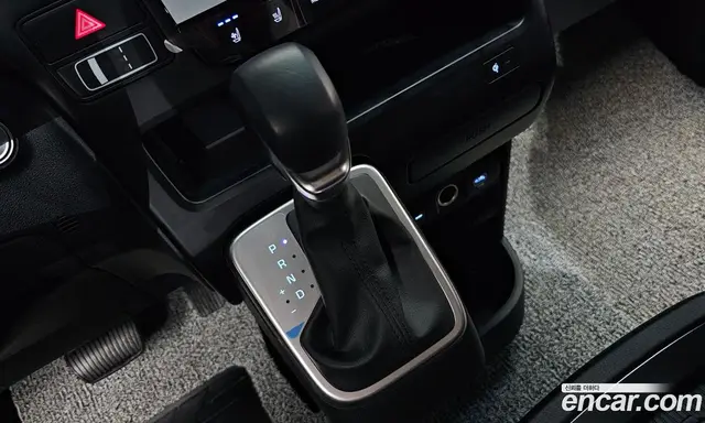 Hyundai Staria 2025 1.6 автомат (гидро), миниатюра 11