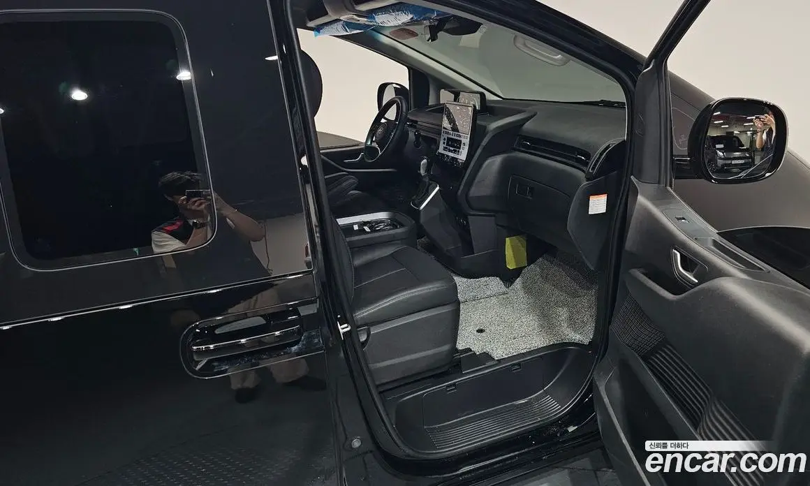 Hyundai Staria 2025 1.6 автомат (гидро), фото 16