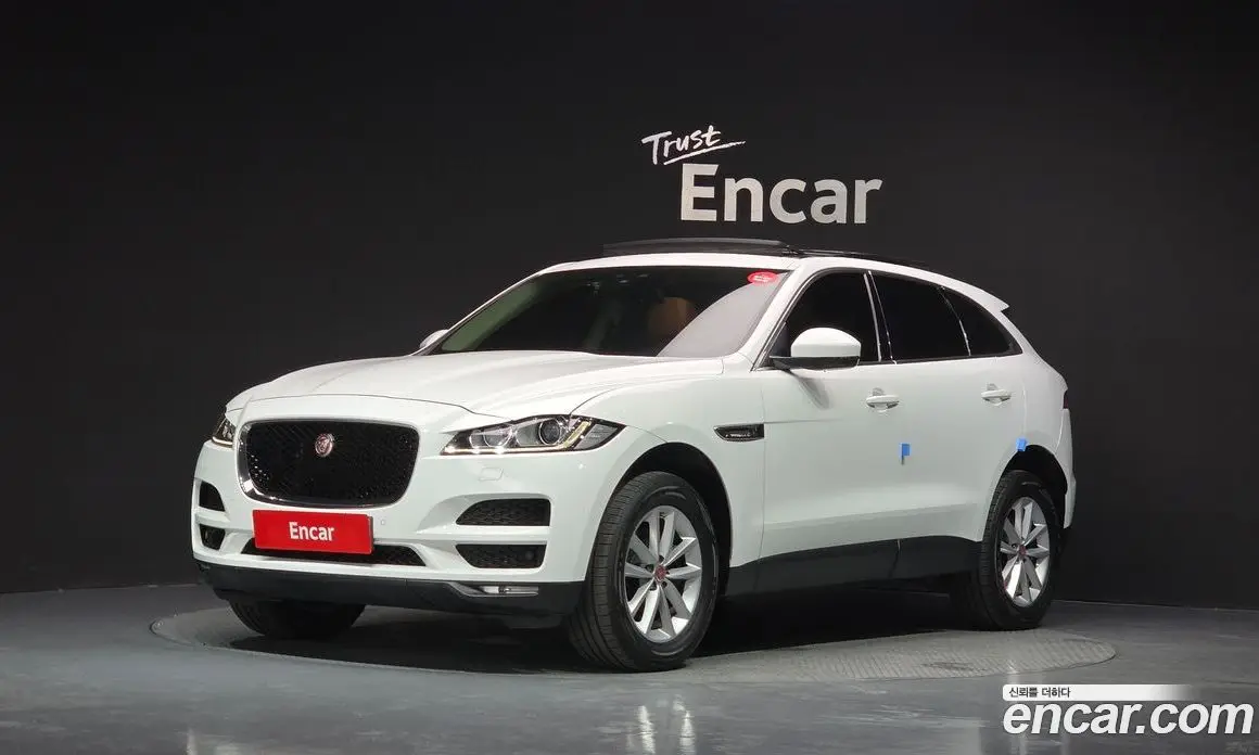 Jaguar F-Pace 2016 2.0 автомат (гидро), фото 1 Jaguar F-Pace 2016 2.0 автомат (гидро), фото 1