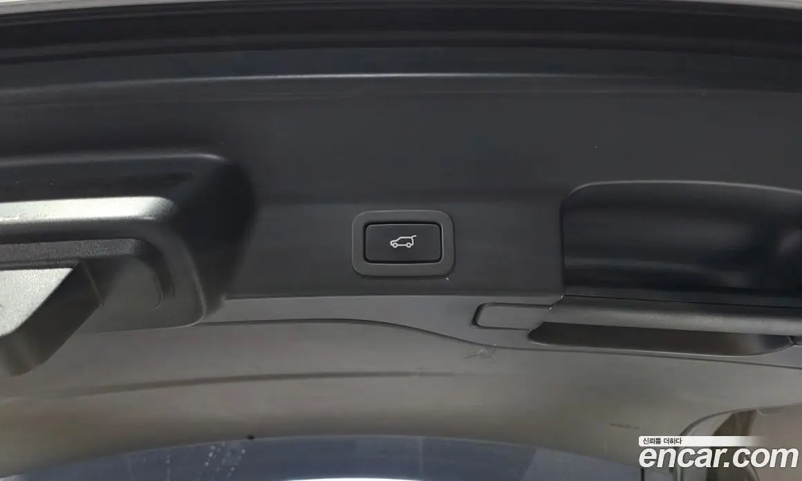 Jaguar F-Pace 2016 2.0 автомат (гидро), фото 18 Jaguar F-Pace 2016 2.0 автомат (гидро), фото 18